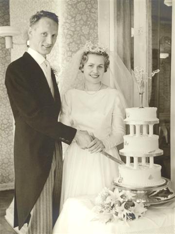 Wedding Photo from the 1950's by Philip Wood Wedding Photographer Northwich Cheshire